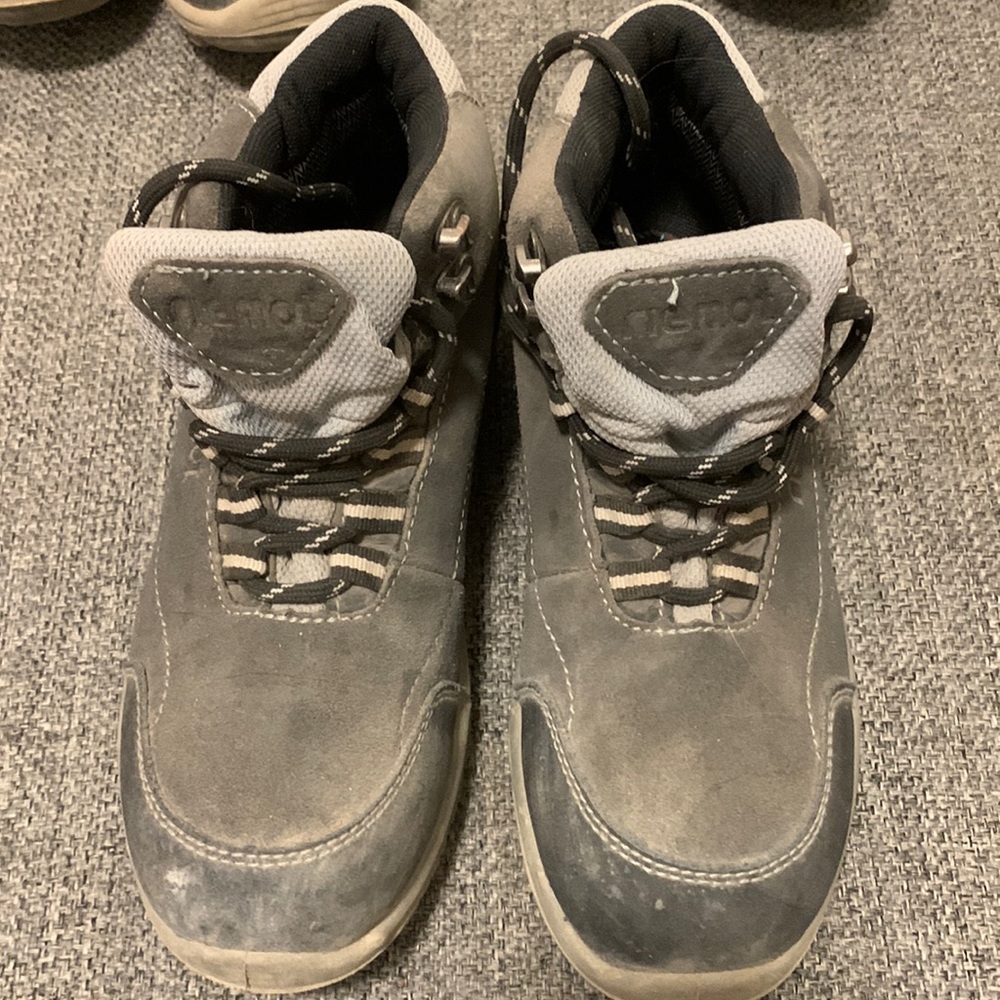 Riemot waterproof hiking boots, great used condition. Dusty eU 38 gray